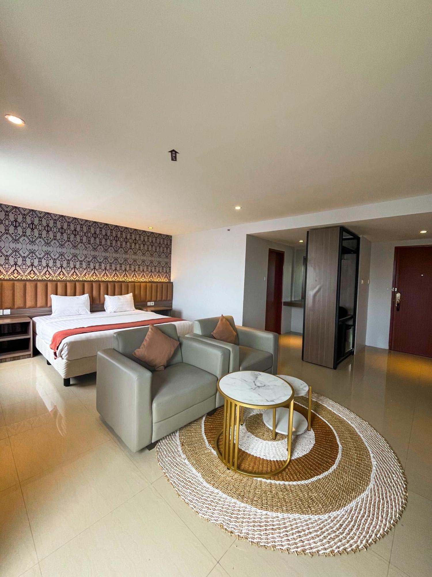 Sm Tower Hotel And Convention Berau Tanjung Redep Exterior photo